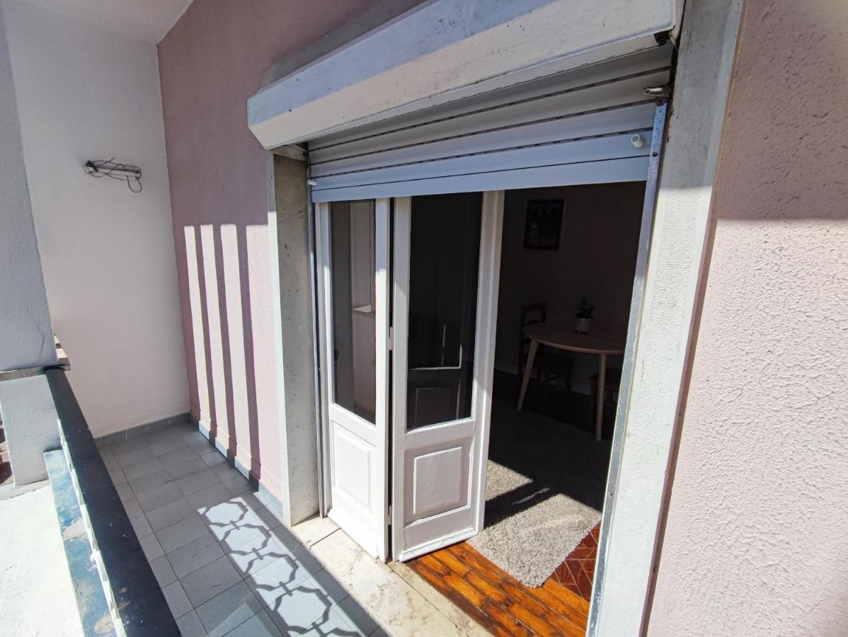 Lisbon Traditional T2 With Balcony In Damaia, Lisbon Amadora Exterior foto
